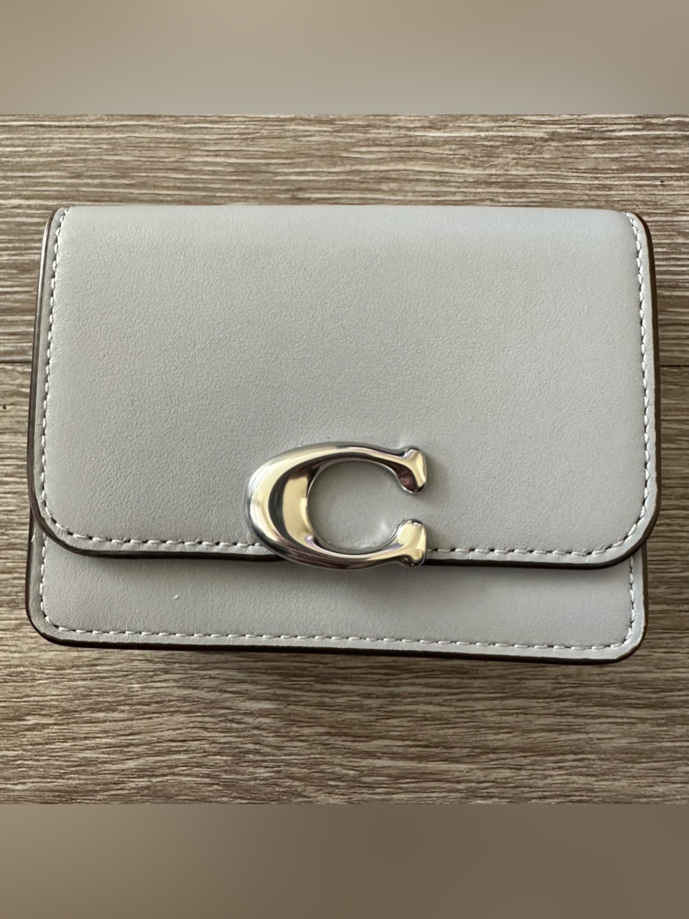 Coach Light Gray Leather Card Case Silver C Turnlock